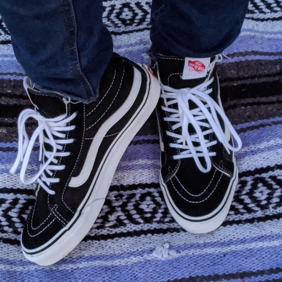 Vans Shoes - Vans classic